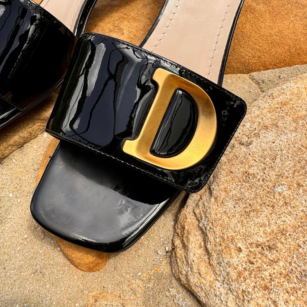 Dior Black and Gold Women's Shoes